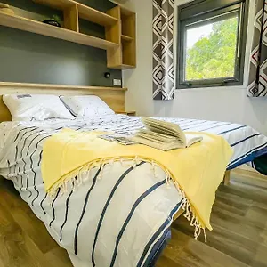 Le Domaine De Mesqueau Camping
